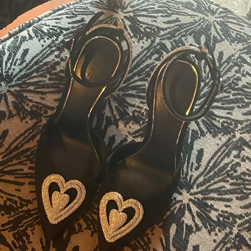 Bling heels 👠